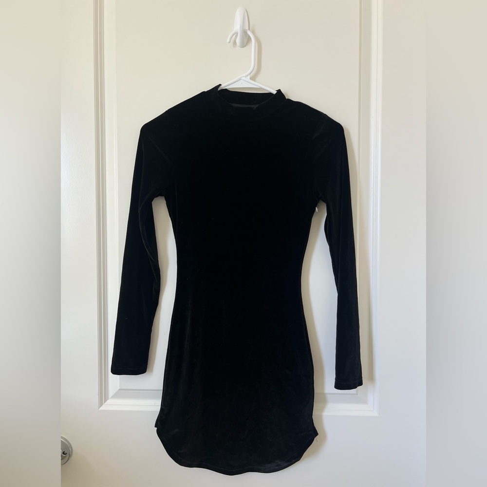 Windsor Elegant Black Velvet Dress